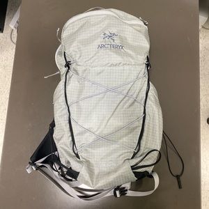 ARC’TERYX AERIOS 15 BACKPACK